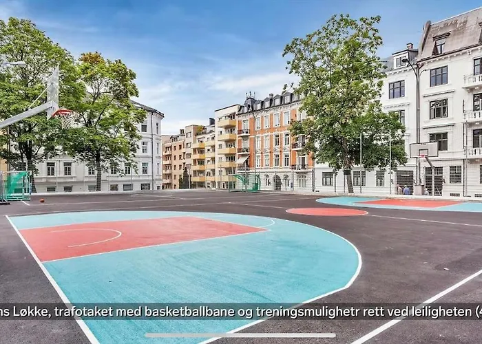 Sentral Modern Design Leilighet Med 2 Soverom, Gratis Parkering