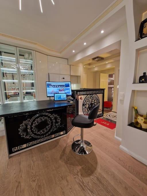 Sentral Modern Design Med 2 Soverom, Gratis Parkering Apartment *