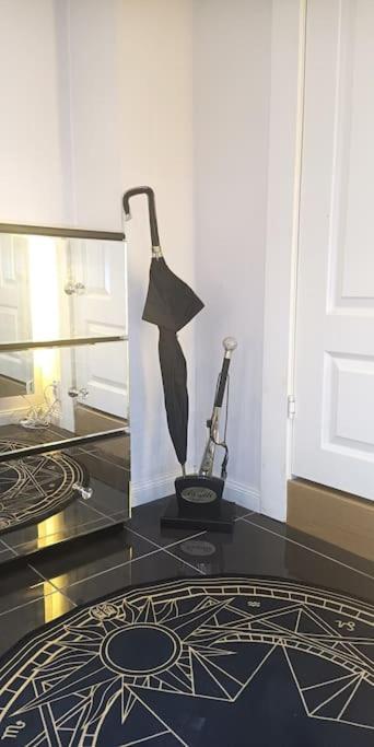 Sentral Modern Design Med 2 Soverom, Gratis Parkering Appartement *