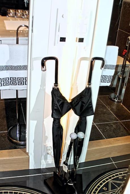 Sentral Modern Design Med 2 Soverom, Gratis Parkering Appartement *